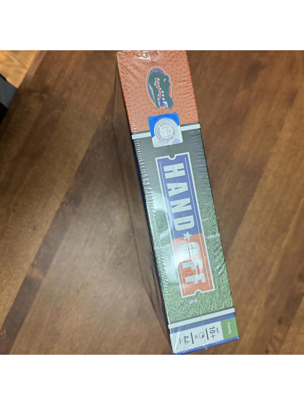 NEW! Florida Gators Hand Off, The Card Football Board Game - Picture 2 of 3